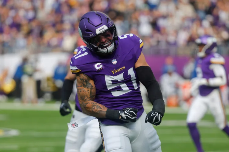 Cashman finds home with NFL's most dominant defense
